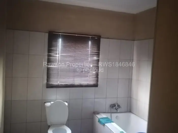 3 Bedroom House for Sale in Karoi, Karoi