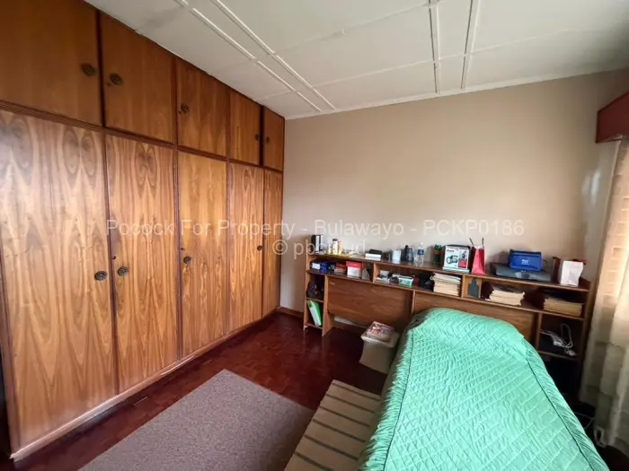 4 Bedroom House for Sale in Lobenvale, Bulawayo