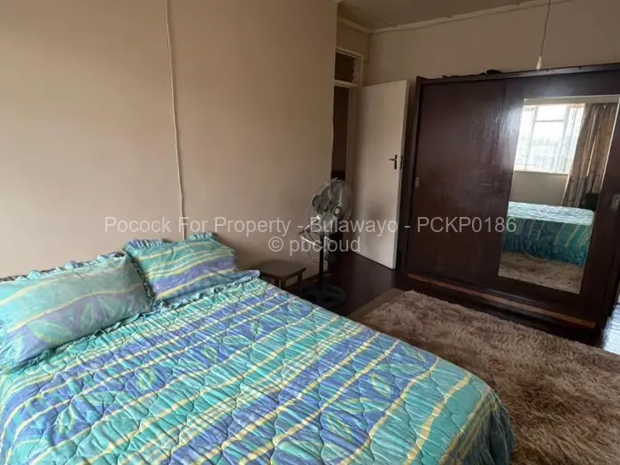 4 Bedroom House for Sale in Lobenvale, Bulawayo