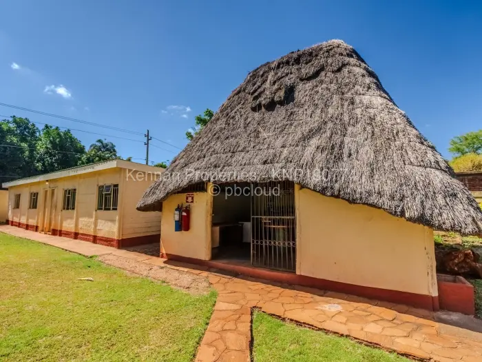 8 Bedroom House for Sale in Borrowdale, Harare