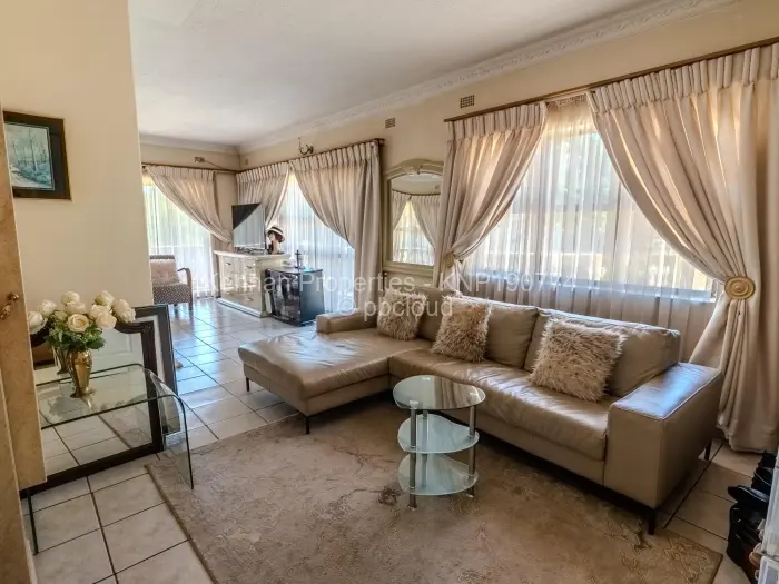 8 Bedroom House for Sale in Borrowdale, Harare