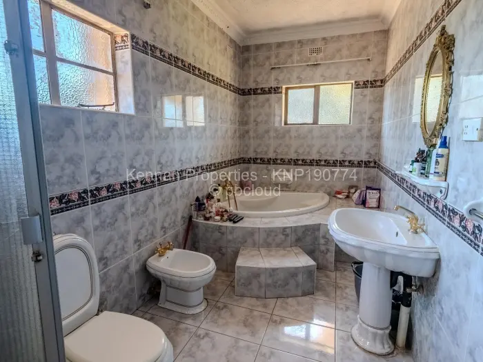8 Bedroom House for Sale in Borrowdale, Harare