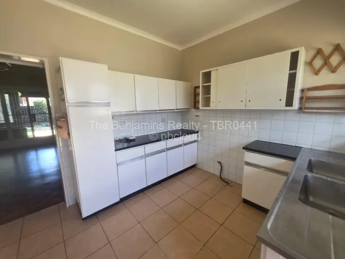 2 Bedroom Cottage/Garden Flat to Rent in Avondale