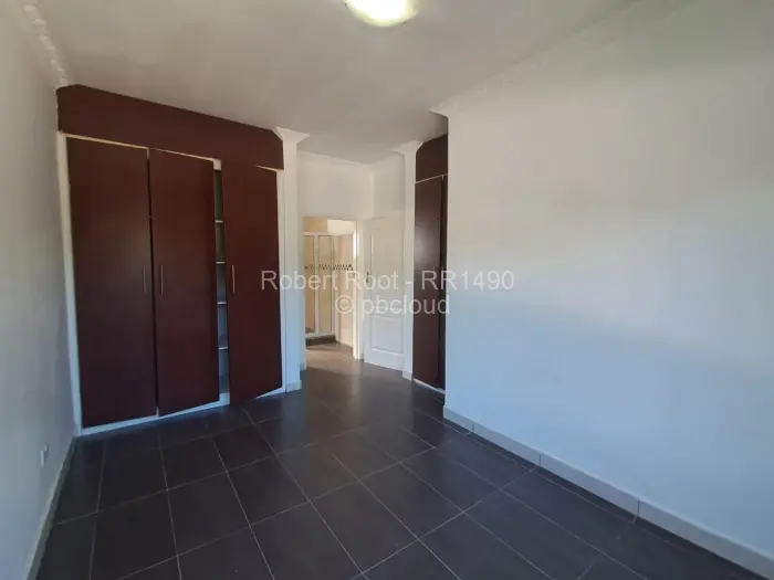 Townhouse/Cluster to Rent in Newlands, Harare