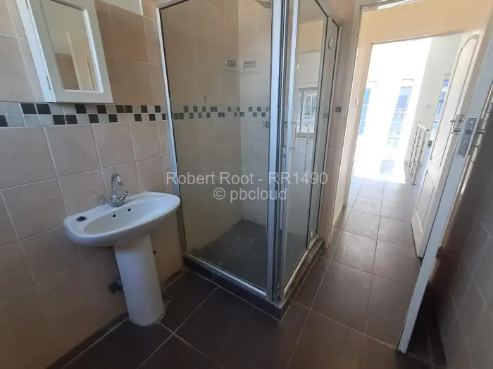 Townhouse/Cluster to Rent in Newlands, Harare