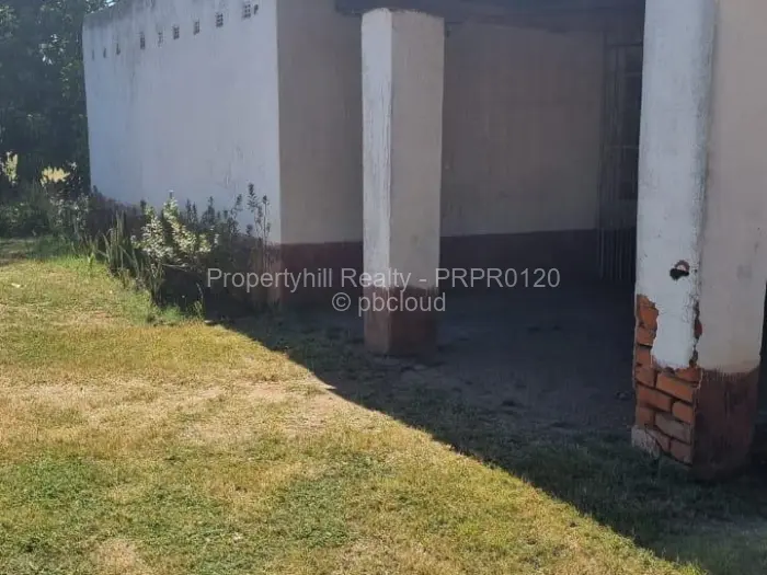 6 Bedroom Cottage/Garden Flat to Rent in Marimba Park, Harare