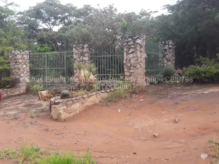 Residential Stand for Sale in Crowhill Views, Harare