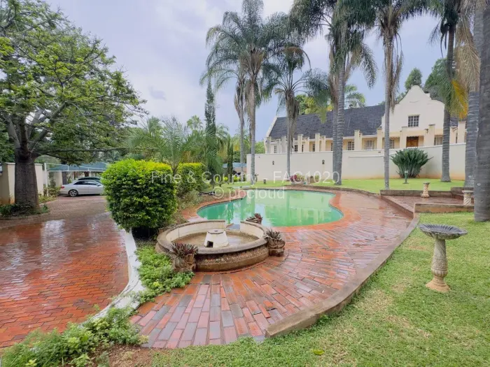 Townhouse/Cluster to Rent in Greystone Park, Harare