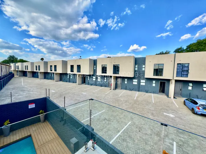 Townhouse/Cluster to Rent in Strathaven, Harare