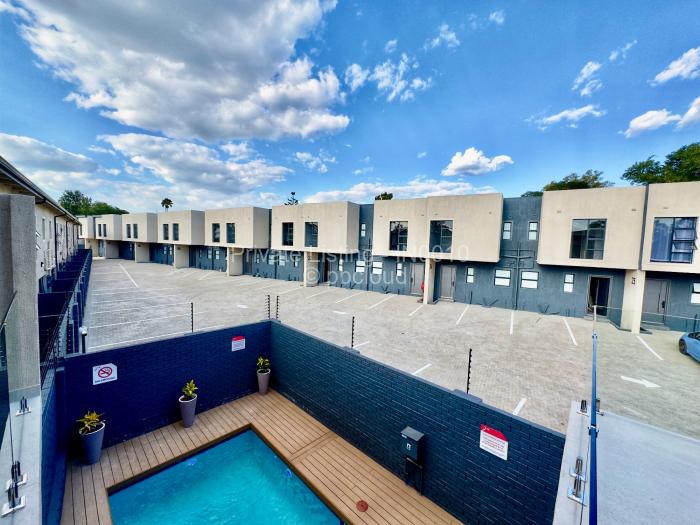 Townhouse/Cluster to Rent in Strathaven, Harare