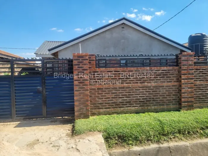4 Bedroom House for Sale in Glen View, Harare