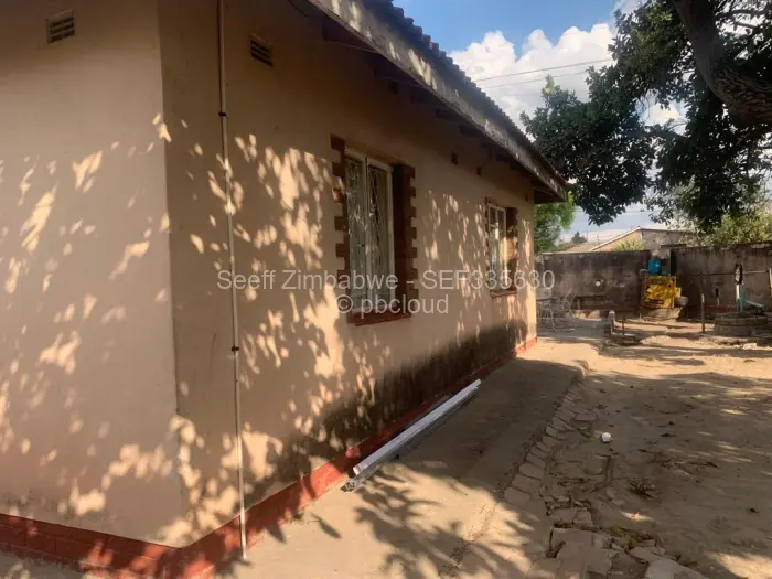 4 Bedroom House for Sale in Mainway Meadows, Harare