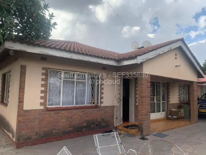 4 Bedroom House for Sale in Mainway Meadows, Harare