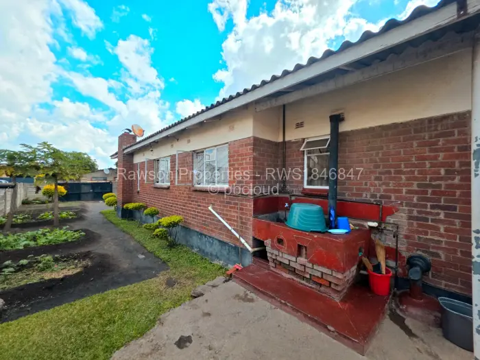 4 Bedroom House for Sale in Budiriro, Harare