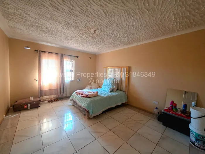 4 Bedroom House for Sale in Crowhill Views, Harare