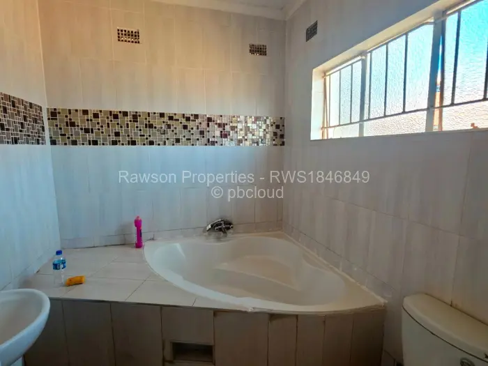4 Bedroom House for Sale in Crowhill Views, Harare