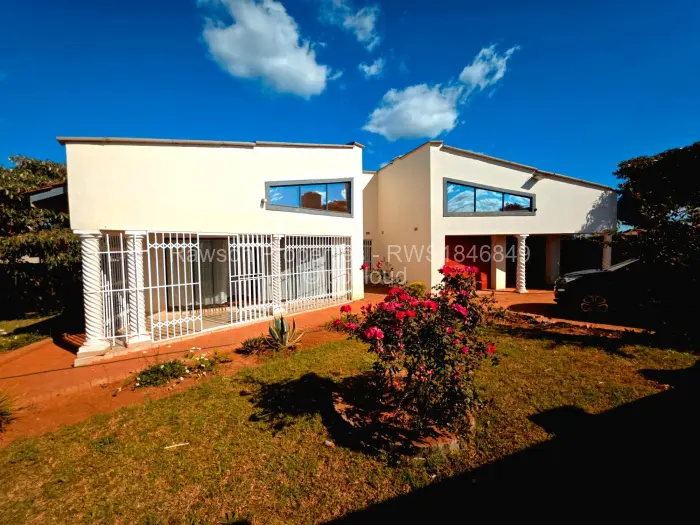 4 Bedroom House for Sale in Crowhill Views, Harare