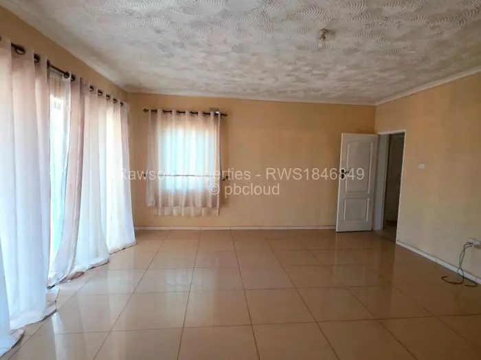 4 Bedroom House for Sale in Crowhill Views, Harare