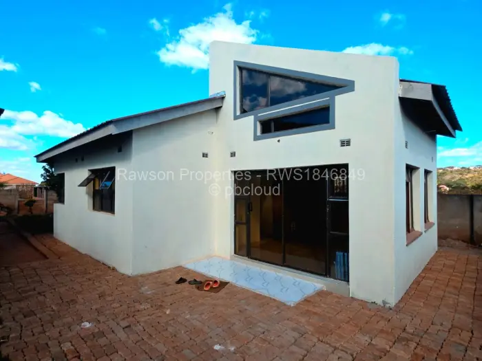 4 Bedroom House for Sale in Crowhill Views, Harare