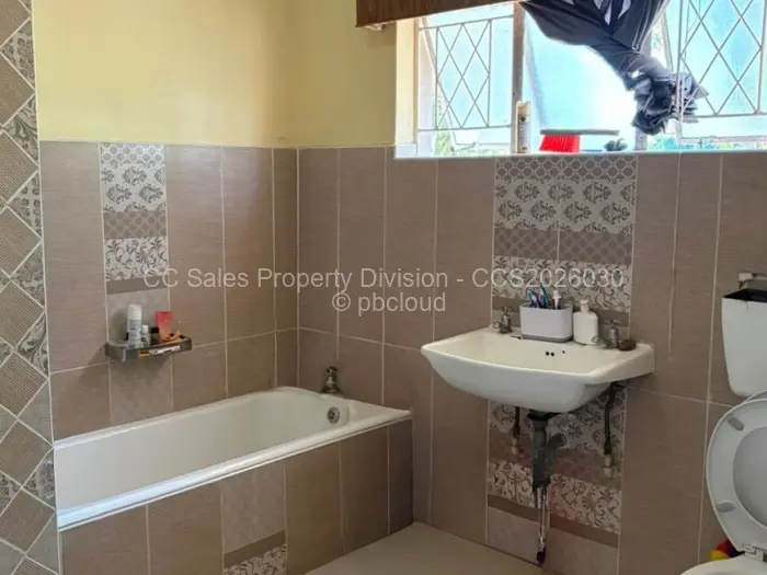4 Bedroom House for Sale in Fortunes Gate, Bulawayo