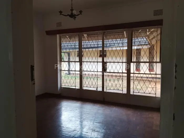 5 Bedroom House to Rent in Mount Pleasant