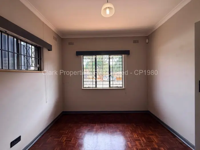 Office to Rent in Highlands