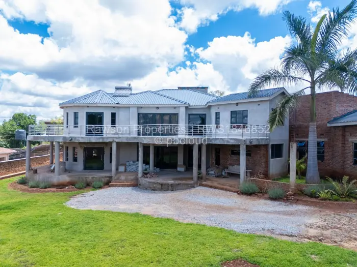 6 Bedroom House for Sale in Brookeview, Harare