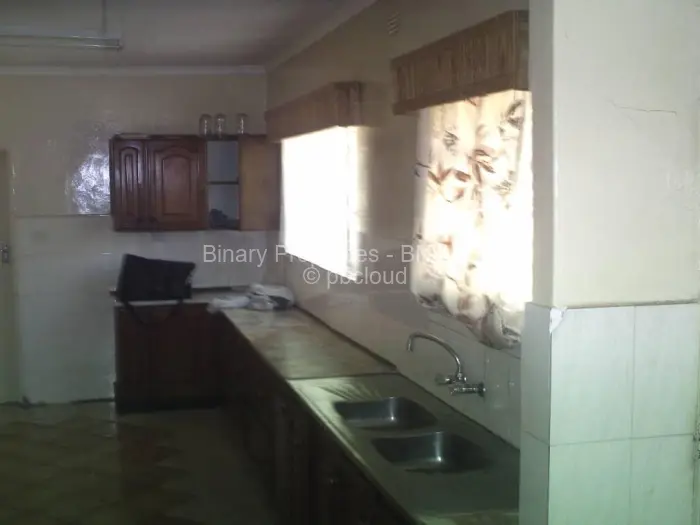 4 Bedroom House for Sale in Bulawayo City Centre, Bulawayo