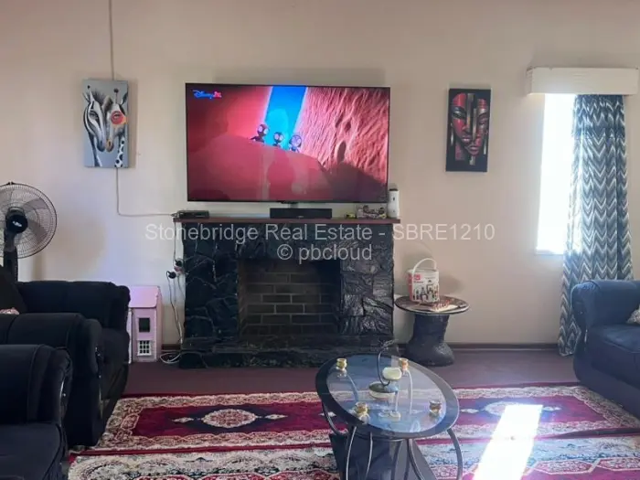 3 Bedroom House for Sale in Paddonhurst, Bulawayo