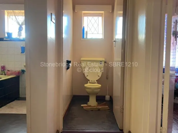 3 Bedroom House for Sale in Paddonhurst, Bulawayo
