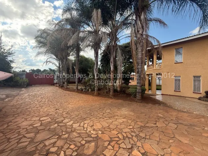 5 Bedroom House to Rent in Mount Pleasant Heights