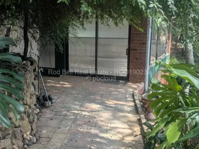 2 Bedroom Cottage/Garden Flat to Rent in Glen Lorne