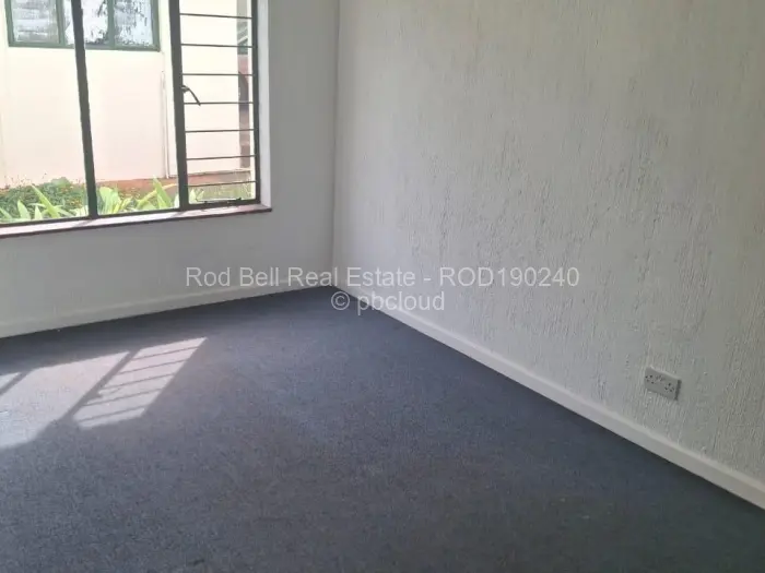 3 Bedroom Cottage/Garden Flat to Rent in Greendale North