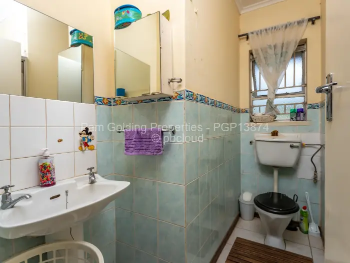 4 Bedroom House for Sale in Glen Lorne, Harare