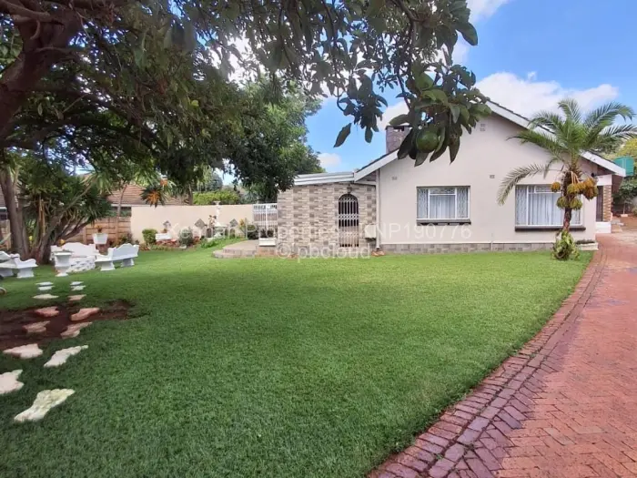4 Bedroom House to Rent in Hillside, Harare