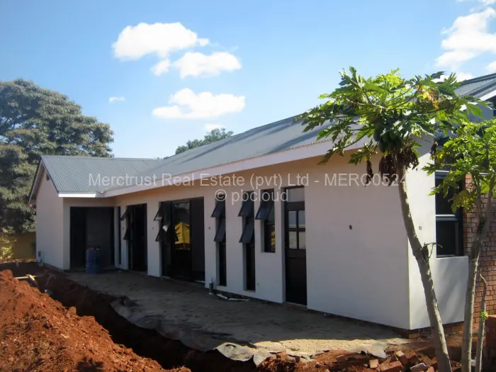 Townhouse/Cluster for Sale in Mount Pleasant, Harare
