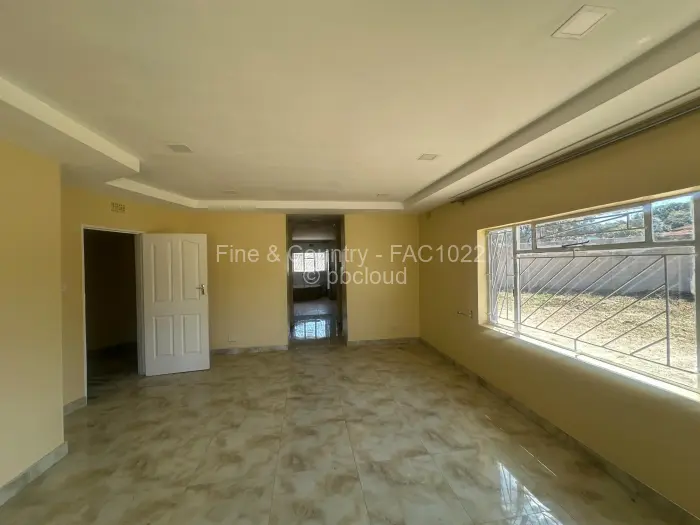 4 Bedroom House to Rent in Waterfalls