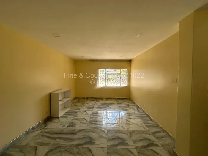 4 Bedroom House to Rent in Waterfalls