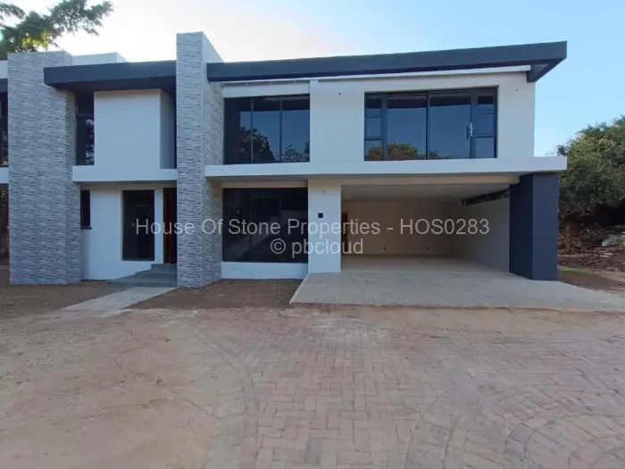 Townhouse/Cluster for Sale in Highlands, Harare