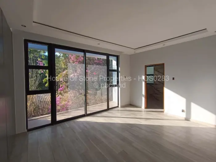 Townhouse/Cluster for Sale in Highlands, Harare