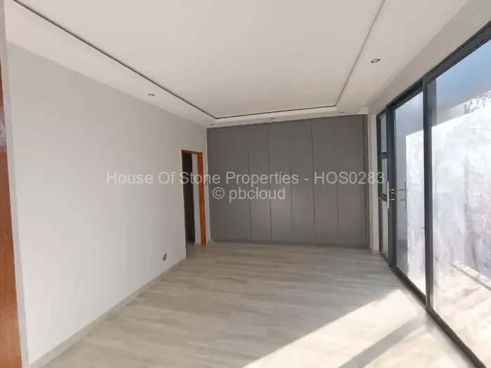 Townhouse/Cluster for Sale in Highlands, Harare
