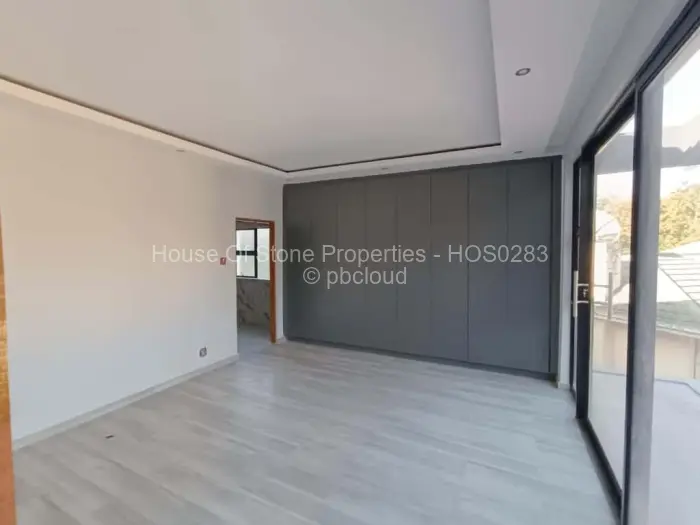 Townhouse/Cluster for Sale in Highlands, Harare