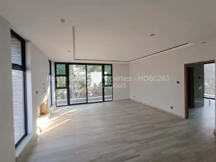 Townhouse/Cluster for Sale in Highlands, Harare