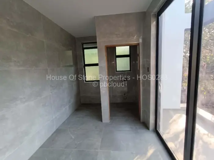 Townhouse/Cluster for Sale in Highlands, Harare