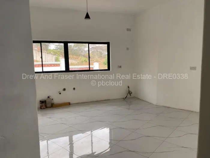 Townhouse/Cluster for Sale in Borrowdale, Harare