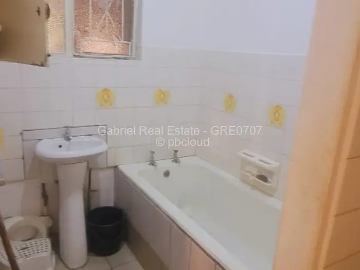 4 Bedroom House for Sale in Kariba, Kariba