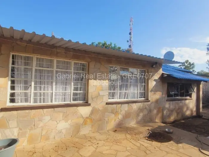 4 Bedroom House for Sale in Kariba, Kariba