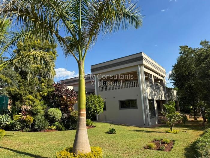6 Bedroom House for Sale in Hogerty Hill, Harare