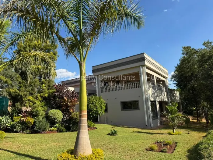 6 Bedroom House for Sale in Hogerty Hill, Harare