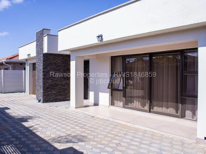 4 Bedroom House for Sale in Madokero Estates, Harare